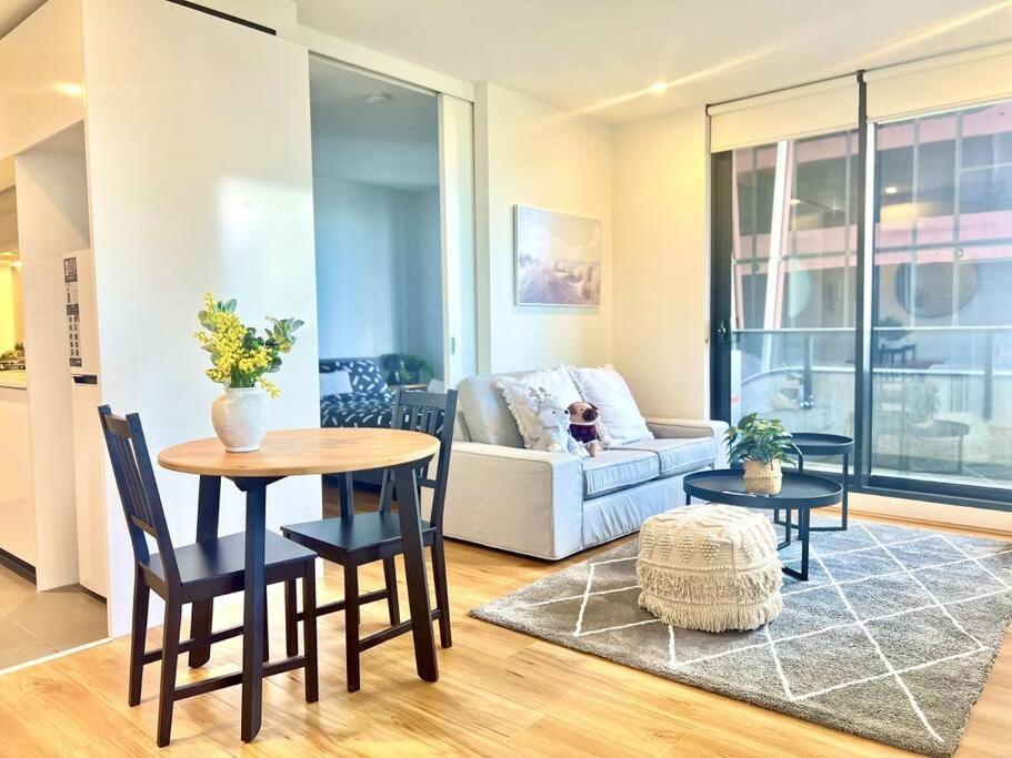 Contemporary 2-bed In Cbd Melbourne